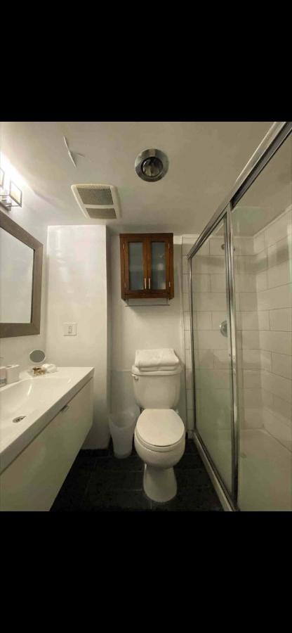 Cozy Vancouver Condo Екстериор снимка